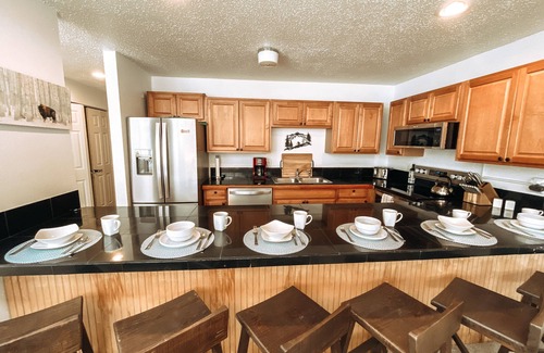 Copper Mountain Condo | 3 min Walk to Slopes, Great Views, Shared Hot Tub