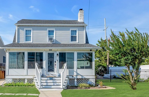 Seaside Heights House | 3 mins to beach! Bayview, 5 beach tags, plenty of space, outdoor shower, firepit