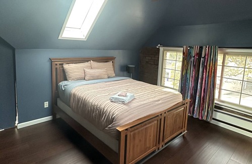 Cleveland House | 3 Minutes to Cleveland Clinic, museums, historic Shaker Heights and more!