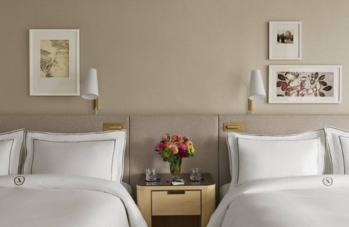 Beacon Hill Hotel | 3 Park View 2 Queen Beds at The Newbury Boston!
