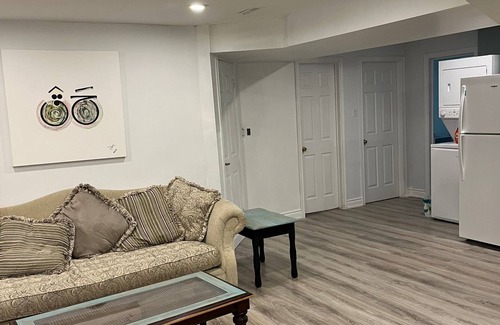 Central Erin Mills Apartment | 3. Private Room - Erin Mills Mall