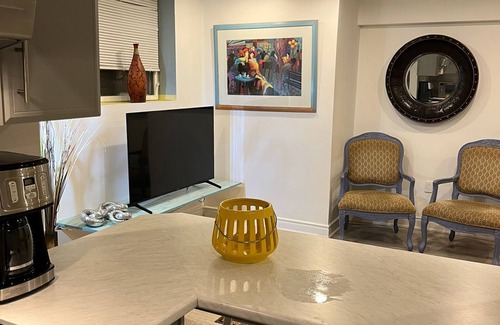 Central Erin Mills Apartment | 3. Private Room - Erin Mills Mall