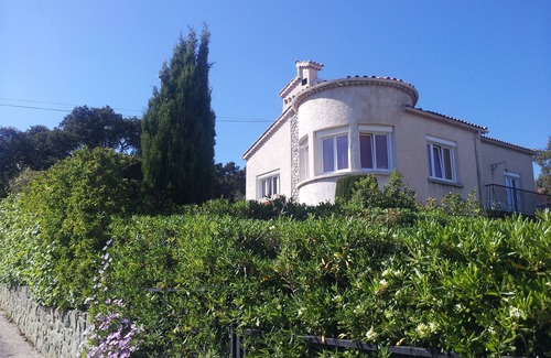 Cavalaire-sur-Mer Apartment | 3-room apartment, on the first floor of a villa, sea view
