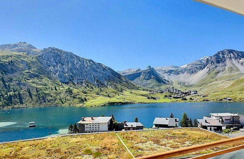 Tignes le Lac Apartment | 3-room apartment for 8 in Tignes, near slopes, balcony, TV, dishwasher, non-smoking