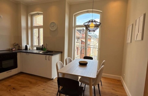 Fuerth Apartment | 3-room apartment for groups of up to 6, near the train station