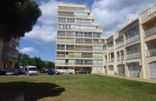 Le Port Apartment | 3-Room Apartment with Terrace and Secure Parking