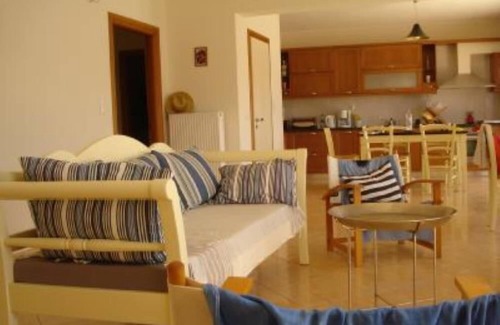 Sitia Apartment | 3 rooms appartment at seafront with big terrace