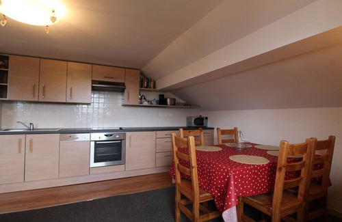 Les Carroz-d'Araches Apartment | 3 Rooms for 6: Close to Slopes and Village Center
