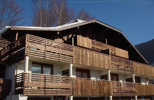 Les Carroz-d'Araches Apartment | 3 Rooms for 6: Close to Slopes and Village Center