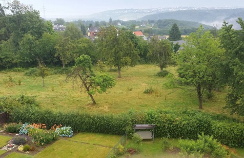 Solingen Apartment | 3 rooms for up to 10 people. Close to the city in the countryside with a view of the Müngsten Bridge