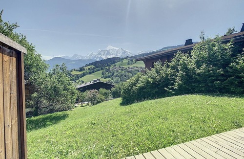 Combloux Apartment | 3 rooms, indoor pool, parking, near center in Combloux