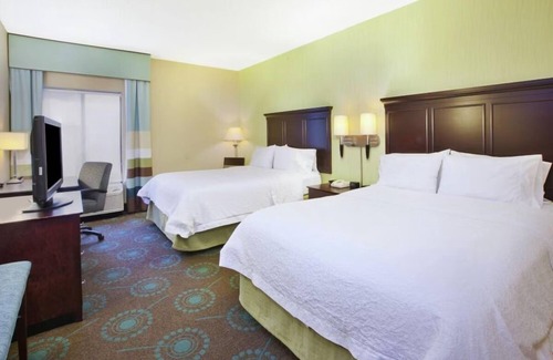 South Bend Hotel | 3 Rooms with Comfortable Bed & Indoor Pool Access – Ideal for Travelers on I-90