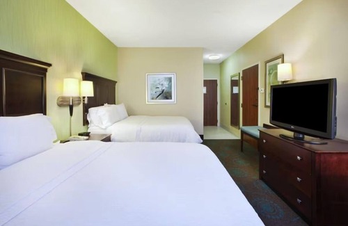 South Bend Hotel | 3 Rooms with Comfortable Bed & Indoor Pool Access – Ideal for Travelers on I-90