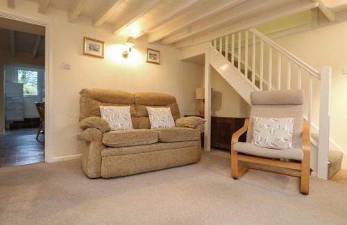 Lansallos House | 3 Rose Cottages