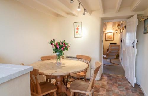 Lansallos House | 3 Rose Cottages