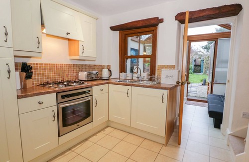 Bardsea Cottage | 3 SCHOOL VIEW, pet friendly, country holiday cottage in Ulverston
