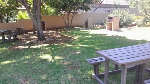 Waparand Apartment | 3 sleeper ground floor unit at Diep in die Berg(Wapadrand)