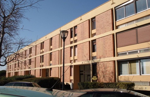 Balaruc-les-Bains Apartment | 3-Star Apartment near Thermal Baths & Etang with Balcony and Fully-equipped Kitchen