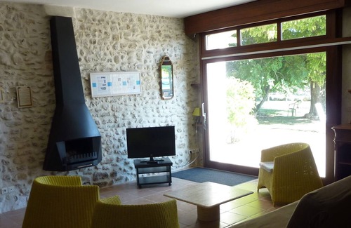 Visan Other | 3-star Provencal farmhouse with private pool in the vineyards 14 people maximum