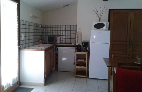 Lagorce Cottage | 3 stars COTTAGE HOUSE IN STONE VALLEY MIDDLE PT ARC in Lagorce