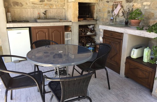 Lagorce Cottage | 3 stars COTTAGE HOUSE IN STONE VALLEY MIDDLE PT ARC in Lagorce