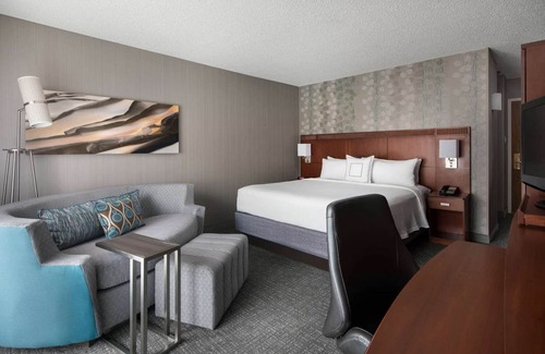 El Segundo Hotel | 3 Tasteful Rooms Near Downtown LA – Ideal for Concerts & Shopping