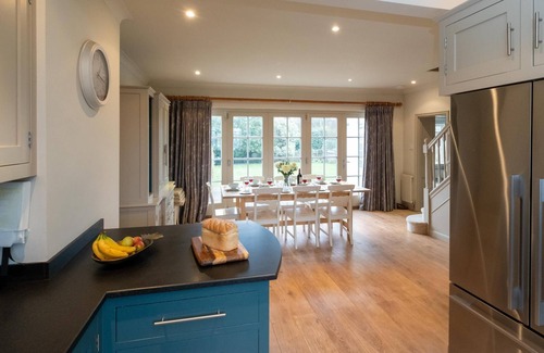 Thorpeness Cottage | 3 The Coastguards, Thorpeness - sleeps 7 guests in 4 bedrooms
