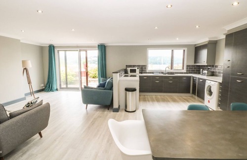 Llansanffraid Glan Conwy Cottage | 3 TREM AFON, pet friendly, with a garden in Conwy
