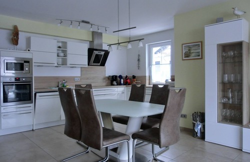 Seeheilbad Graal-Muritz Apartment | 3-zi.-fewo für 5 Pers. - im 2. OG in Ruhiger Lage mit Wlan