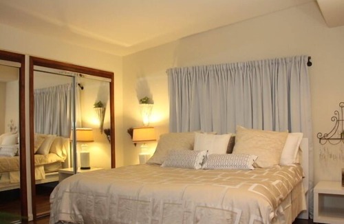 Monterey House | 30 Day Min. Stay, Casa Rustica, Short Walk to Aquarium/Cannery Row,Lovers Point