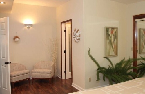 Monterey House | 30 Day Min. Stay, Casa Rustica, Short Walk to Aquarium/Cannery Row,Lovers Point