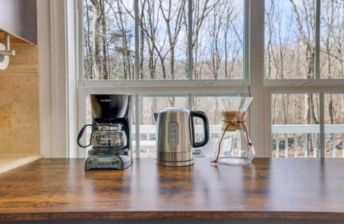 East Stroudsburg House | 30+ Day Stay - Dream Oasis by the Trout Stream – A Serene Colonial Retreat