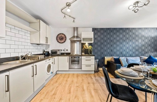 Healey Lane Apartment | 30% off! Stylish Apartment in Dewsbury - Sleeps 6- Newly Refurbished