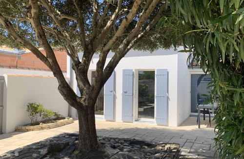 Sainte-Marie-de-Re House | 300 m from the beach charming house