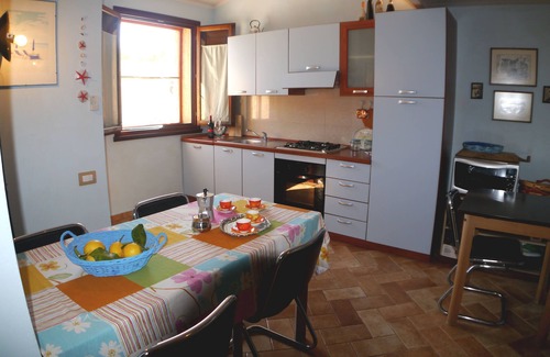 San Vero Milis Villa | 300 meters from the beach of S'arena Scoada, 5 beds, 2 bathrooms, BBQ.