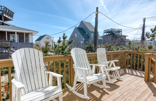 South Nags Head House | 300 - Ocean-Side South Nags Head Rental 3rd Home from Ocean!