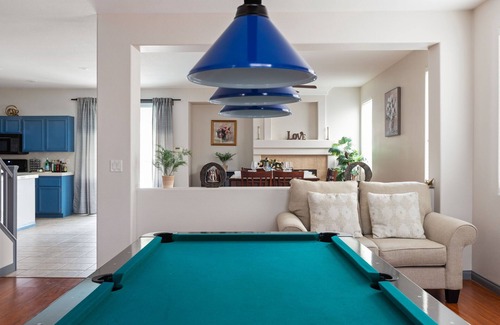 Spring Valley House | 3000 SqFt House 8beds/3bath W/Heated Pool/Spa/BBQ 86"SmartTV/Games Strip/Airport