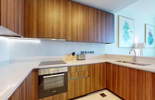 Dubai Media City Apartment | 3003 Avani Palm View - Bright Two Bedroom with Sea View