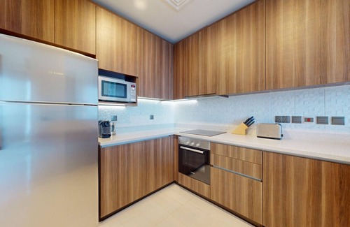 Dubai Media City Apartment | 3003 Avani Palm View - Bright Two Bedroom with Sea View