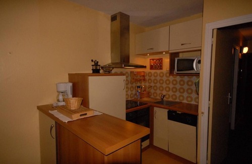 Eaux-Bonnes Apartment | 300m from ski slopes, 2nd floor, view ski slopes, balcony, tv, 33m², Gourette