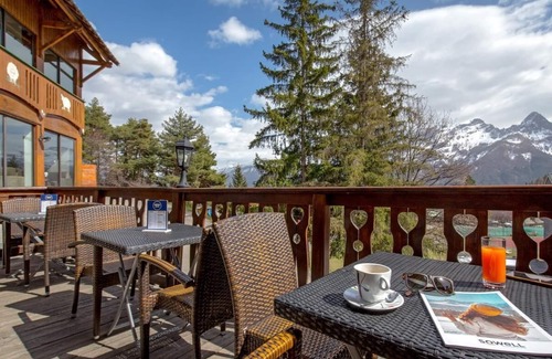 Pra Loup Apartment | 300m from ski slopes, balcony, parking, tv, ski locker, 25m², Pra Loup