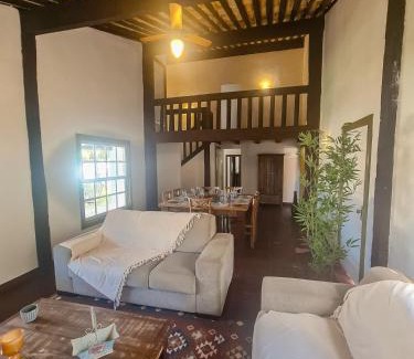 Porto Belo House | 300m to Manguinhos Beach - BBQ + Air Conditioning