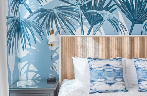 West Panama City Beach Hotel | 302 Rosemary Beach Inn - Includes Beach Chairs & Complimentary Breakfast + Access to 4 Pools