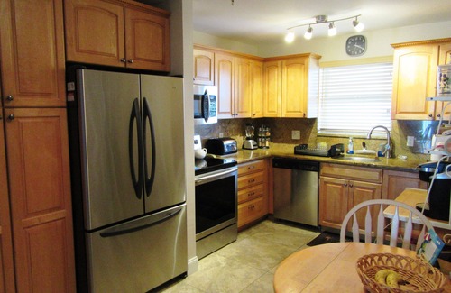 Madeira Beach Condo | #304 Sea Breeze Welcoming Condo., Steps to White Sandy Beach and Gulf