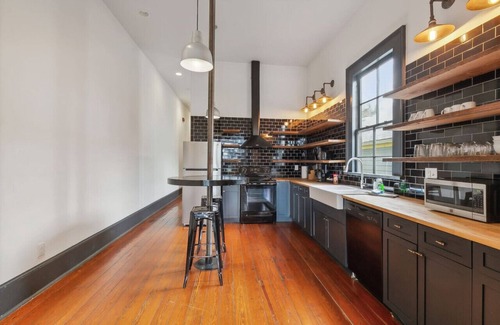 Bywater Apartment | 3042 St Claude A (2/2)