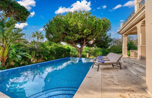 Urbanizacion Marbessa Villa | 3055 Luxury Villa with Pool and Sea Views