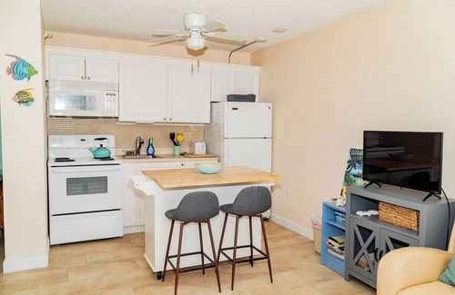 Fort Myers Beach Apartment | #306 Lovers Key Beach Club