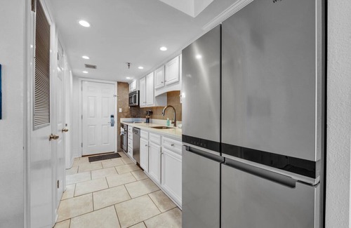 Fort Walton Beach Condo | 307 |Free Beach Service + Steps to the Beach!