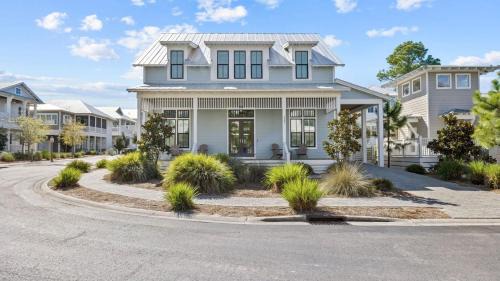 Lakeside at Blue Mountain Beach House | 30A Aqua Vista by AvantStay Golf Cart Included Pool Acess Walk to Beach