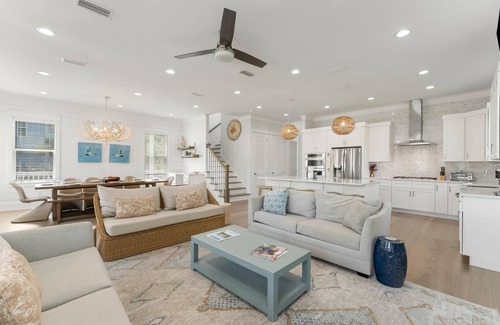 Treetop House | 30A Seacrest – Beach, Pool, Free Golf, Pet Friendly, Sleeps 21, 4 Bikes